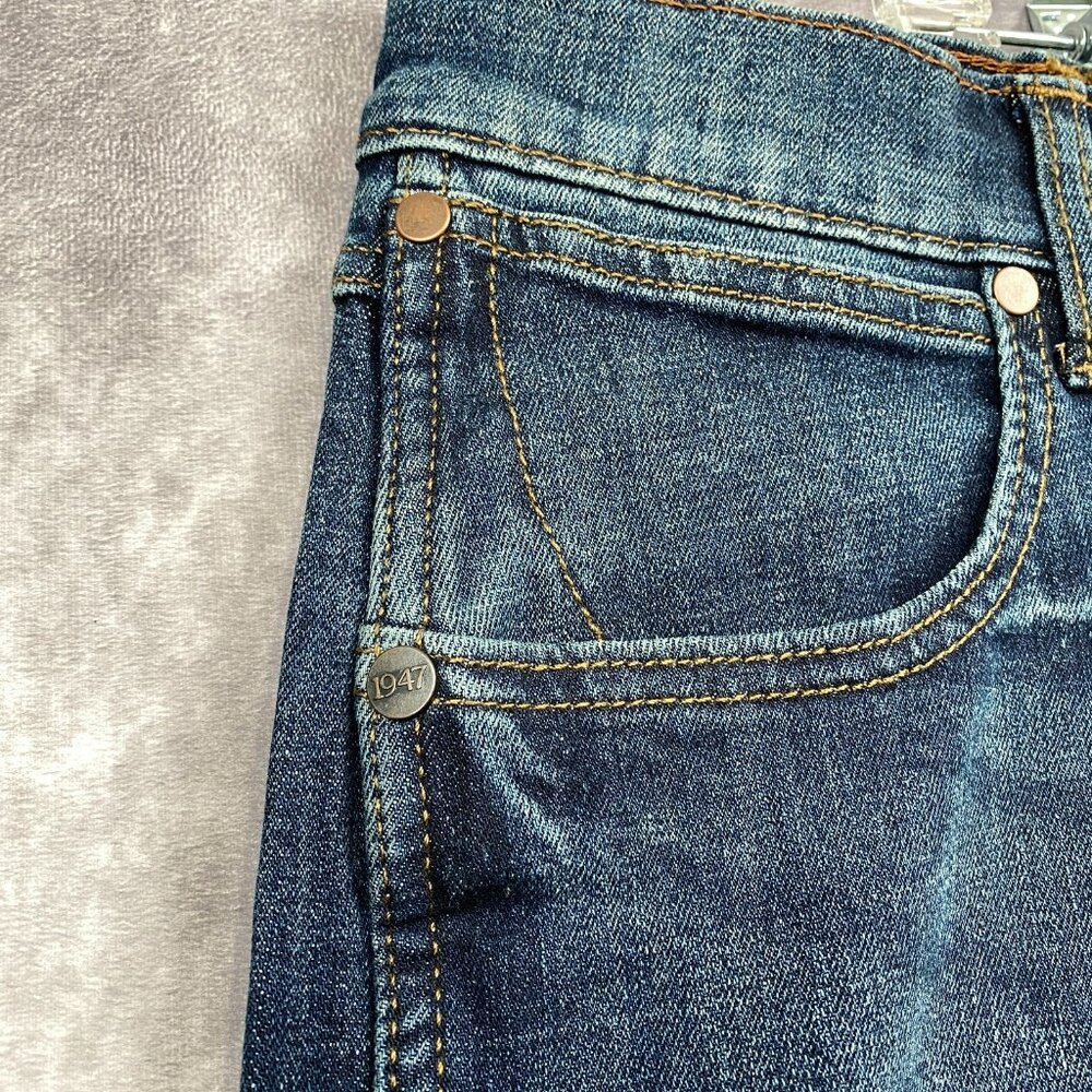 Wrangler Retro  Relaxed Boot Cut Jeans Mens 42x34 Blue Dark Faded Wash New NWT - Picture 5 of 13